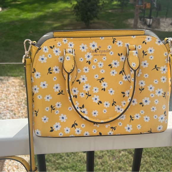 kate spade Handbags - KATE SPADE Darcy Small Fleurette Floral (daisy) convertible Crossbody/satchel